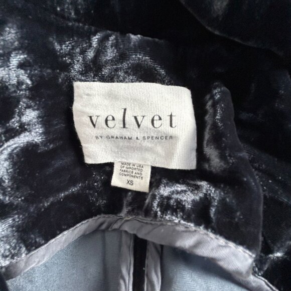 Velvet Graham & Spencer Womens Black Velvet Two-Button Blazer Jacket XS Pockets - Picture 3 of 9